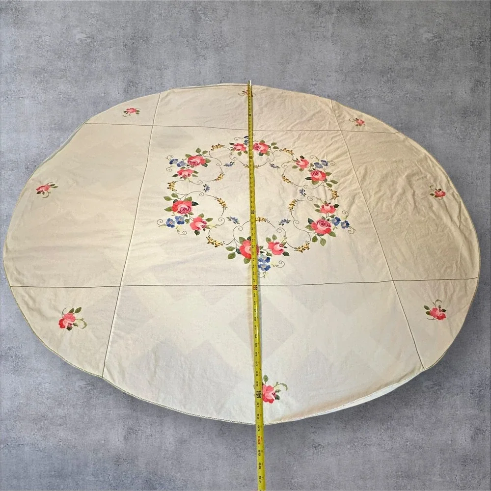 N/A vintage round